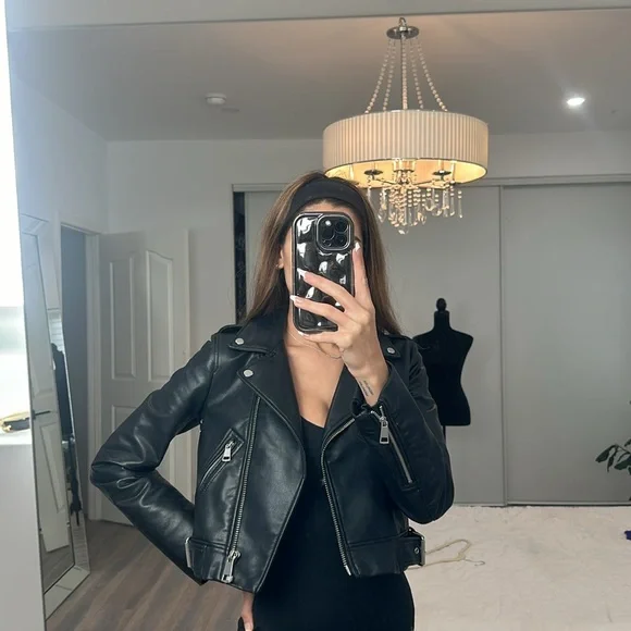 đź–¤ - Picture 2 of 4